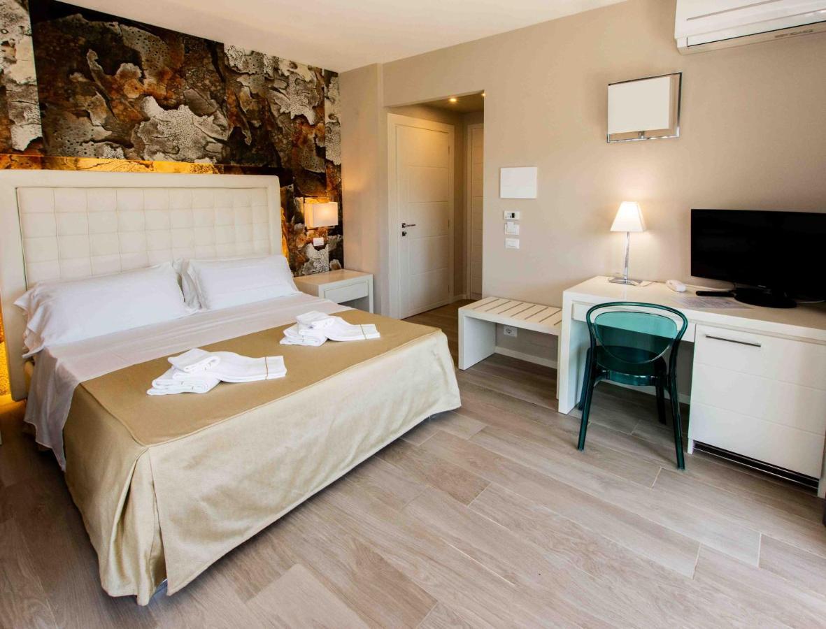 Hotel Boutique Carolina Marina di Castagneto Carducci Exterior foto
